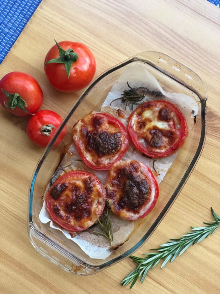 Sara´s Organic Food recipes, baked-mozzarella-tomatoes.