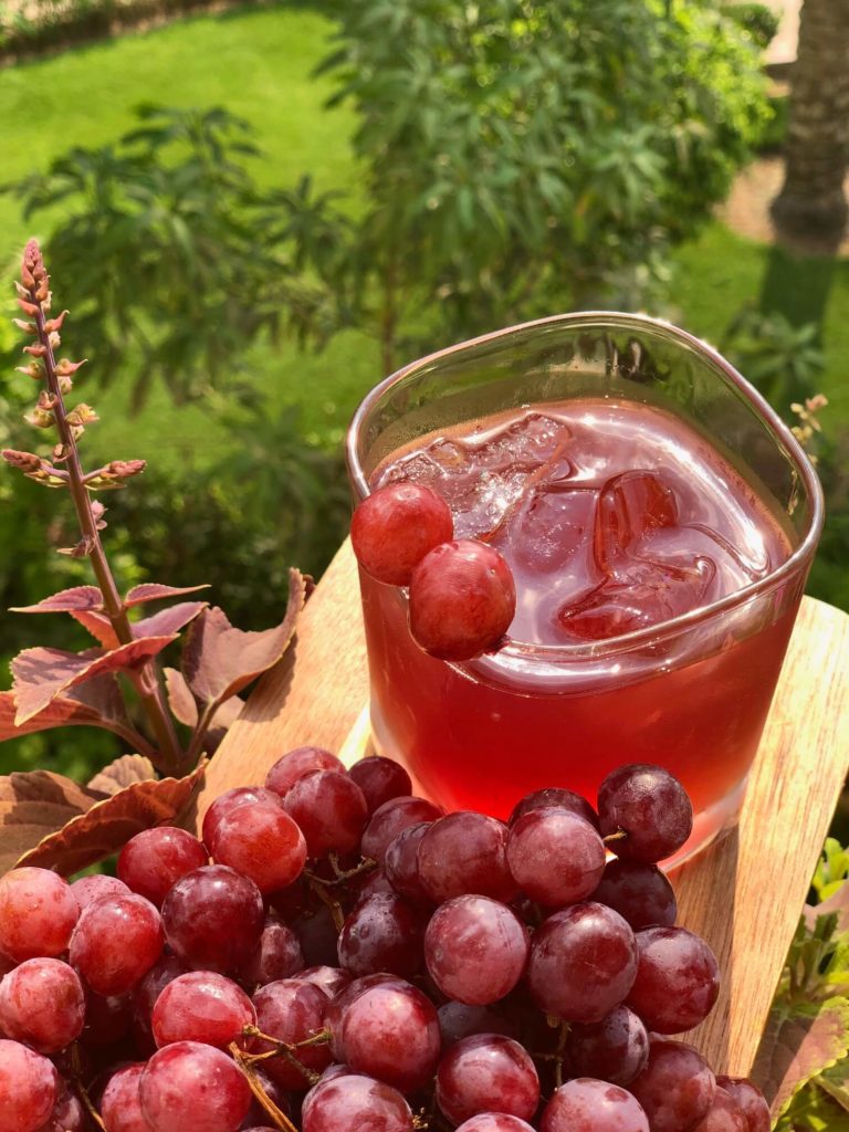 Sara´s Organic Food recipes, zesty grape-juice