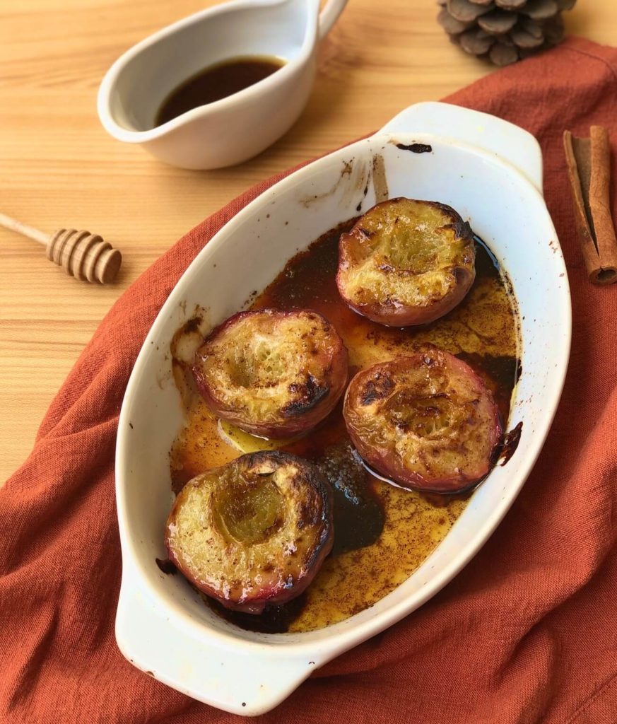 Sara´s Organic Food recipes, baked cinnamon peaches